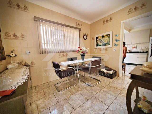Casa 4 quartos e 1 banheiro, à venda, no bairro Nossa Senhora de Fátima em Jaguariaíva
