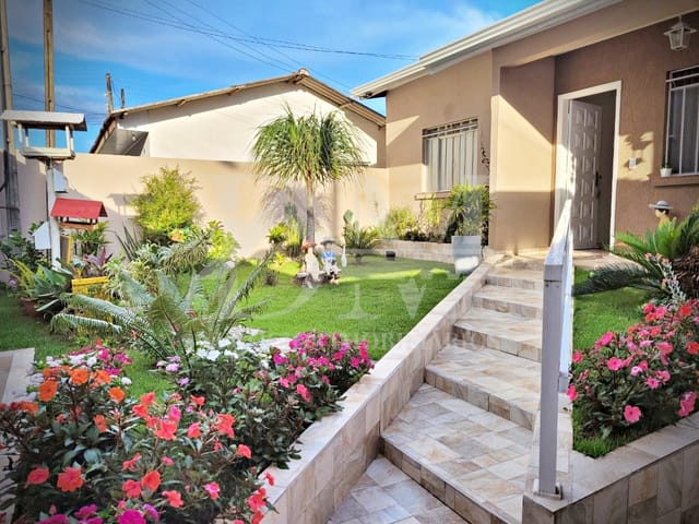 Casa 4 quartos e 1 banheiro, à venda, no bairro Nossa Senhora de Fátima em Jaguariaíva