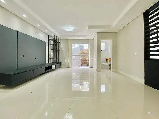 Casa 4 quartos e 6 banheiros, à venda ou para alugar, no bairro Medeiros em Jundiaí
