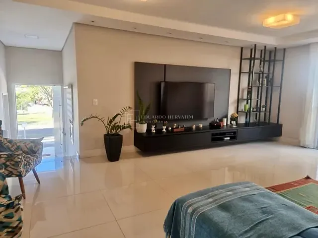 Casa 4 quartos e 6 banheiros, à venda ou para alugar, no bairro Medeiros em Jundiaí