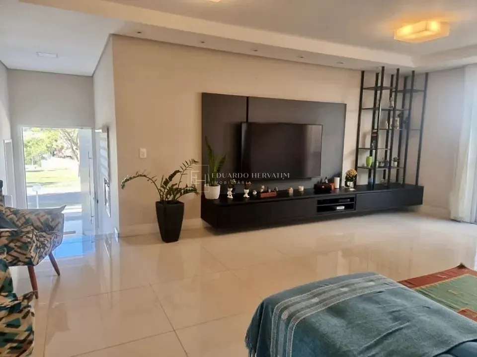 Casa, 4 quartos, 220 m² - Foto 2