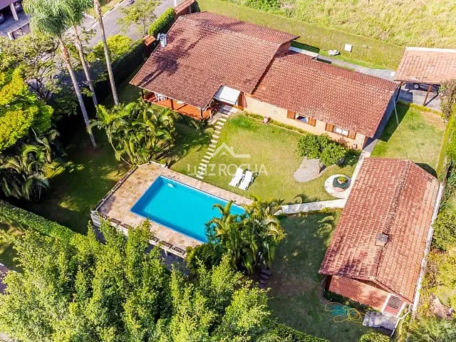 Casa com 1008m² 3 quartos e 5 banheiros, à venda, no bairro Pousada dos Bandeirantes em Carapicuíba