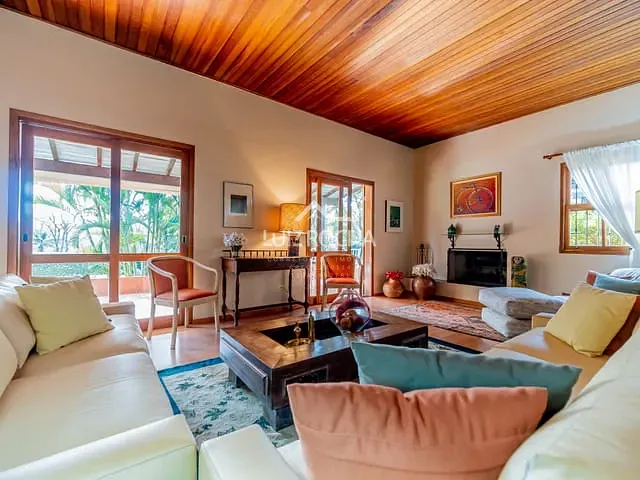 Casa com 1008m² 3 quartos e 5 banheiros, à venda, no bairro Pousada dos Bandeirantes em Carapicuíba