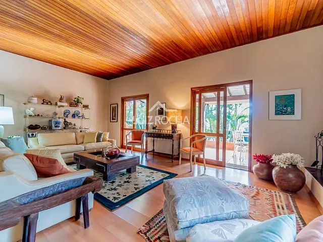 Casa com 1008m² 3 quartos e 5 banheiros, à venda, no bairro Pousada dos Bandeirantes em Carapicuíba