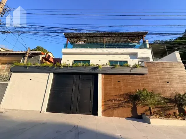 Casa com 300m² 4 quartos e 3 banheiros, para alugar, no bairro Palmeiras em Nova Iguaçu