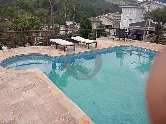 Casa com 360m² 5 quartos e 5 banheiros, à venda, no bairro Nova Gardênia em Atibaia