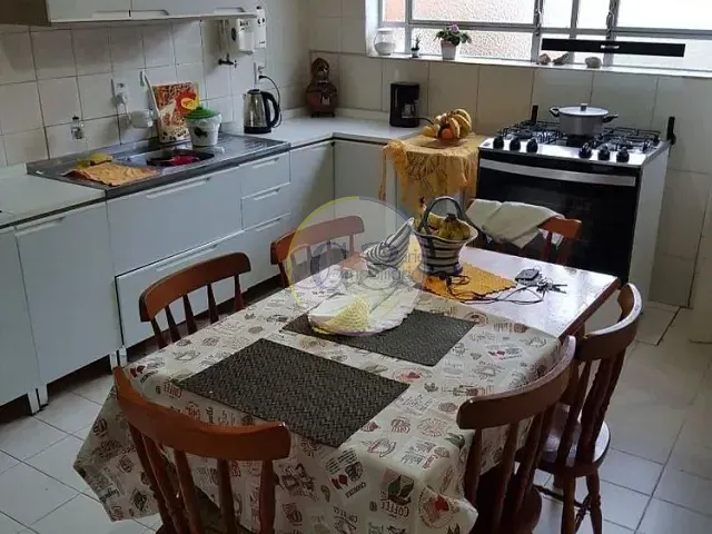 Casa 5 quartos e 3 banheiros, à venda, no bairro Areal em Pelotas