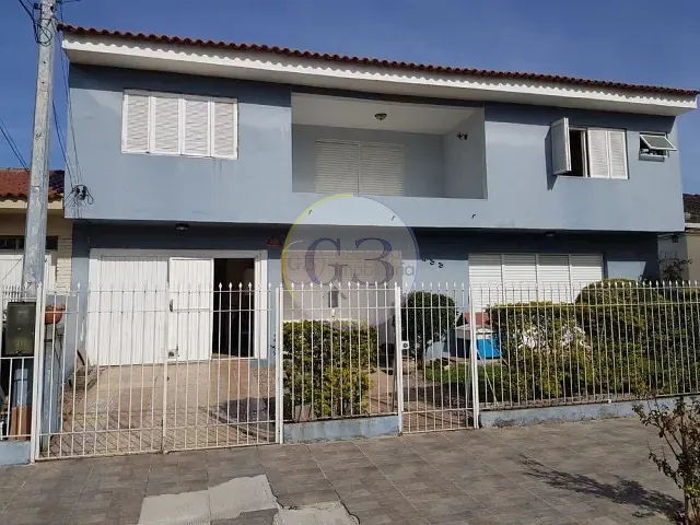 Casa 5 quartos e 3 banheiros, à venda, no bairro Areal em Pelotas