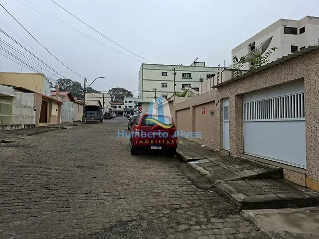 Casa com 350m² 3 quartos e 1 banheiro, à venda, no bairro Centro em Vitória da Conquista