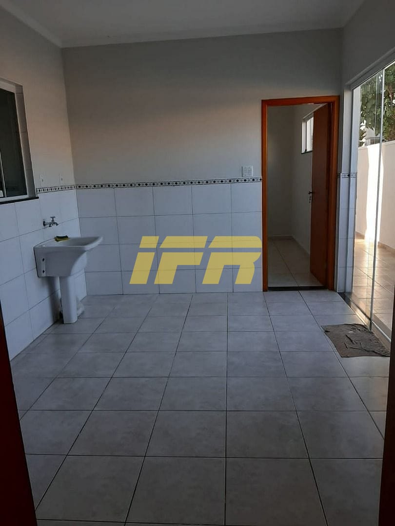 Casa, 4 quartos, 168 m² - Foto 3