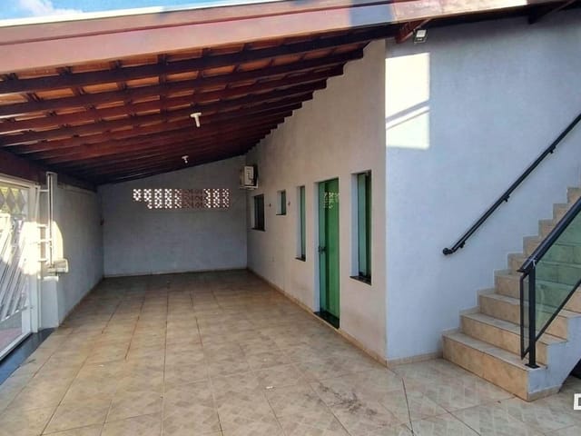 Casa com 178m² 4 quartos e 2 banheiros, à venda, no bairro Jardim Brasília em Santa Bárbara D'Oeste