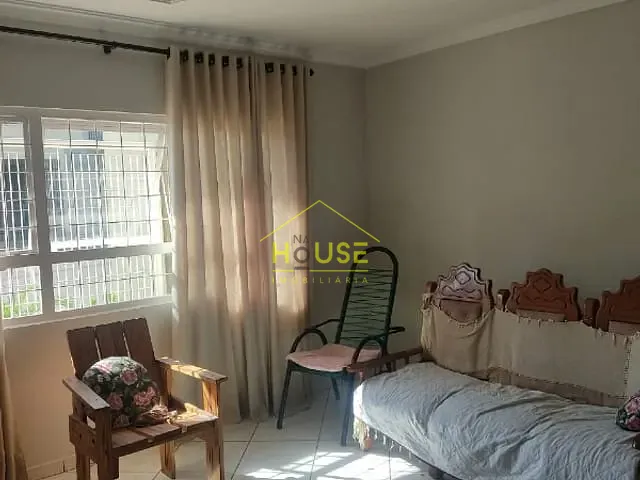Casa com 288m², à venda, no bairro Jardim Bom Clima em Votuporanga