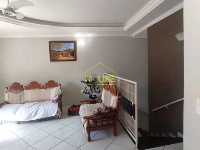 Casa com 288m², à venda, no bairro Jardim Bom Clima em Votuporanga