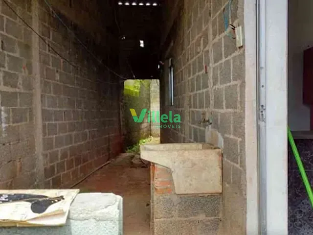 Casa 2 quartos e 2 banheiros, à venda, no bairro Pinheirinho em Itaquaquecetuba