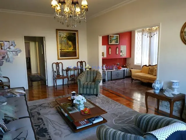 Casa com 1500m² 3 quartos e 1 banheiro, à venda, no bairro Bingen em Petrópolis