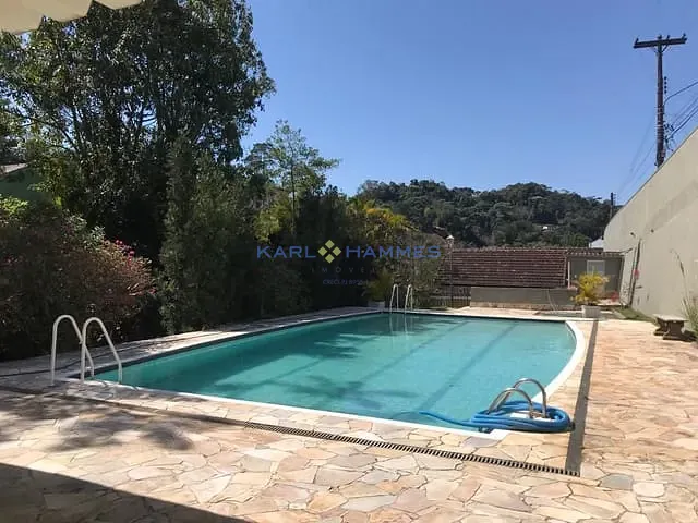 Casa com 1500m² 3 quartos e 1 banheiro, à venda, no bairro Bingen em Petrópolis