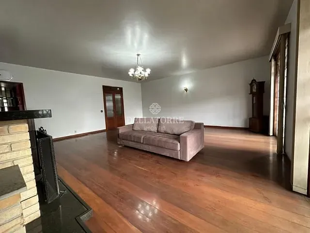 Casa com 353m² 3 quartos e 3 banheiros, para alugar, no bairro Várzea em Teresópolis