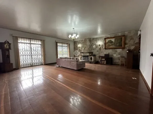 Casa com 353m² 3 quartos e 3 banheiros, para alugar, no bairro Várzea em Teresópolis