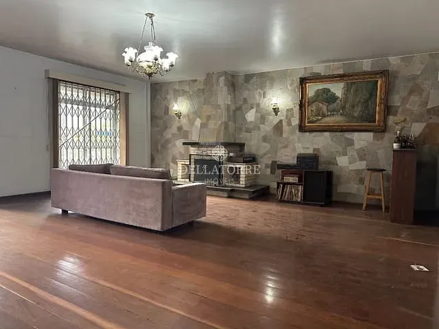 Casa com 353m² 3 quartos e 3 banheiros, para alugar, no bairro Várzea em Teresópolis