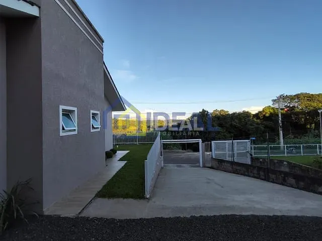 Casa com 122m² 3 quartos e 3 banheiros, à venda, no bairro Parque de Exposições em Concórdia