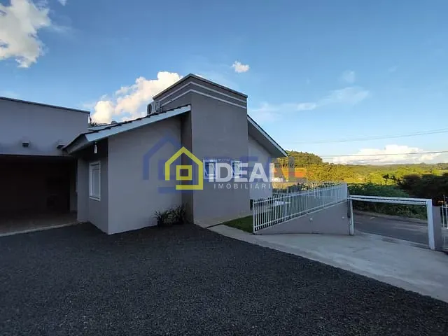 Casa com 122m² 3 quartos e 3 banheiros, à venda, no bairro Parque de Exposições em Concórdia