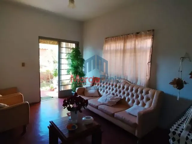 Casa com 200m² 3 quartos e 1 banheiro, à venda, no bairro Alto Da Estação em Ituverava
