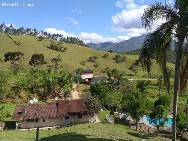 Foto do Casa - Lindo sítio para locação de final de semana por diária em Santo Amaro da Imperatriz. Não perca a oportunidade de passar um final de semana em meio a natureza. | Michelli Lima da Silva