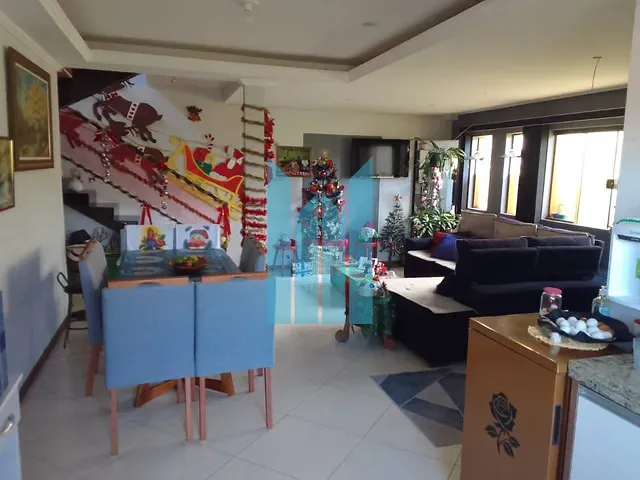 Casa com 190m² 4 quartos e 3 banheiros, à venda, no bairro Jardim Country Club em Poços de Caldas