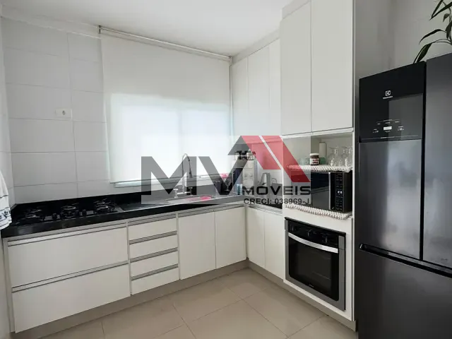 Casa com 300m² 3 quartos e 5 banheiros, à venda, no bairro Cascata em Paulínia
