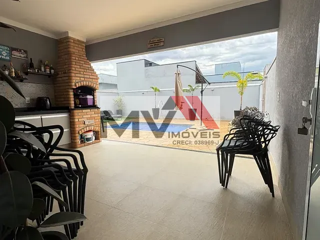 Casa com 300m² 3 quartos e 5 banheiros, à venda, no bairro Cascata em Paulínia