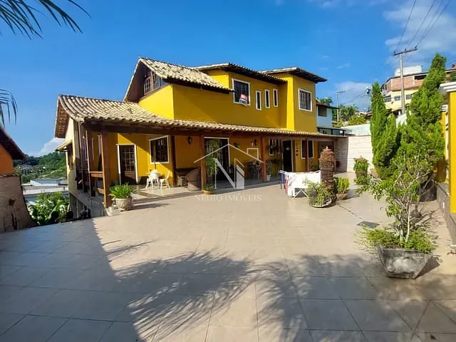 Casa 3 quartos e 2 banheiros, à venda, no bairro Jacaroá em Maricá