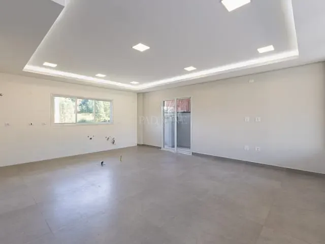 Casa 3 quartos e 4 banheiros, à venda, no bairro Pilarzinho em Curitiba