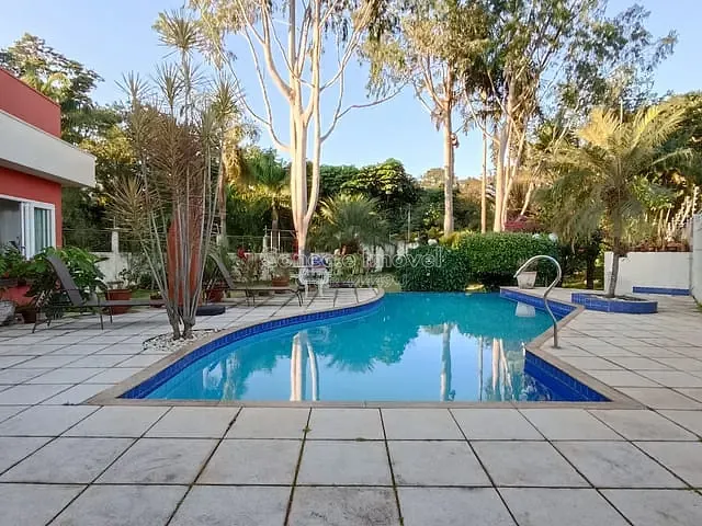 Casa com 1061m² 3 quartos e 6 banheiros, à venda, no bairro Núcleo Urbano Parque Ana Helena em Jaguariúna