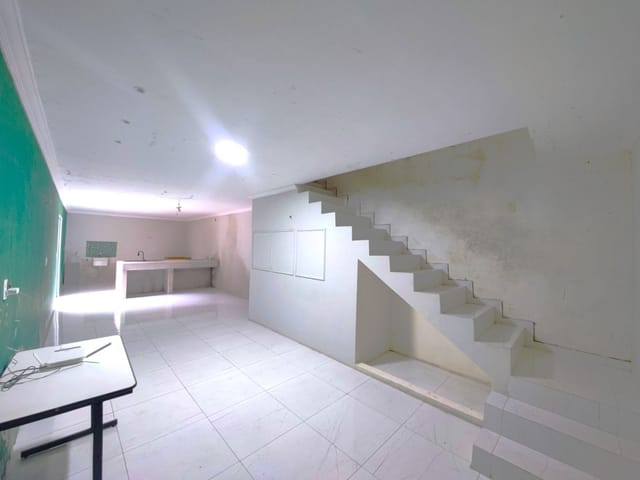 Casa com 76m² 3 quartos e 2 banheiros, à venda, no bairro Dias Macedo em Fortaleza