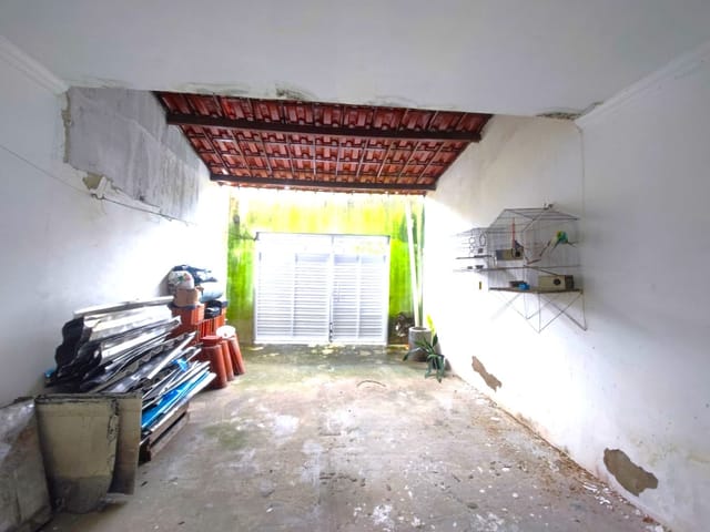 Casa com 76m² 3 quartos e 2 banheiros, à venda, no bairro Dias Macedo em Fortaleza