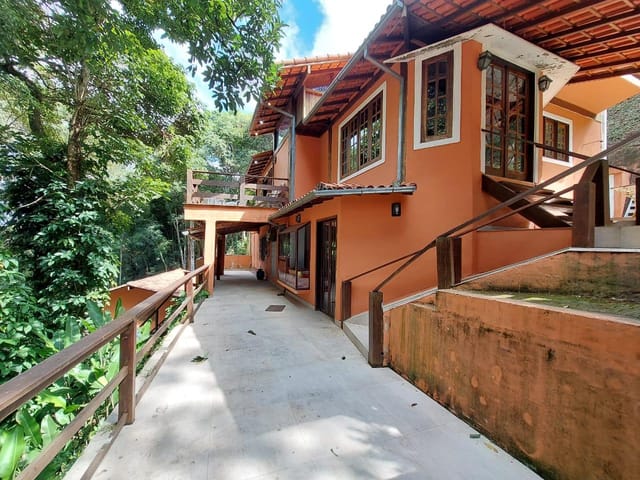 Casa com 2800m², à venda, no bairro Itaipava em Petrópolis
