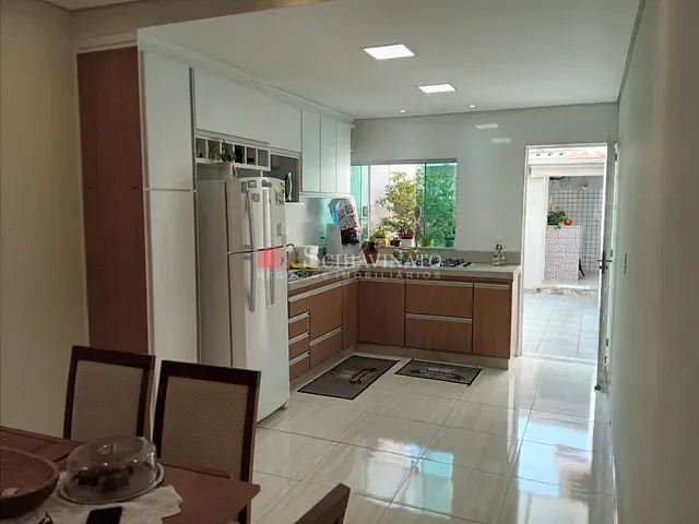 Casa 3 quartos e 3 banheiros, à venda, no bairro Jardim São Cristóvão II em Rio das Pedras