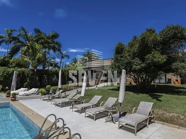 Casa com 2000m² 4 quartos e 6 banheiros, à venda, no bairro Recanto dos Nobres em Agudos