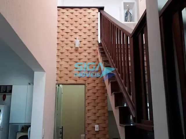 Casa com 300m² 2 quartos e 2 banheiros, à venda, no bairro Colinas de Santa Bárbara em Pouso Alegre