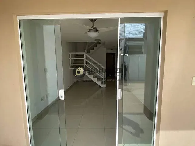 Casa com 350m² 4 quartos e 4 banheiros, à venda, no bairro Portinho em Cabo Frio