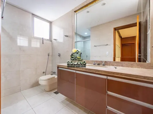 Casa com 239m² 4 quartos e 3 banheiros, à venda, no bairro Setor Bueno em Goiânia
