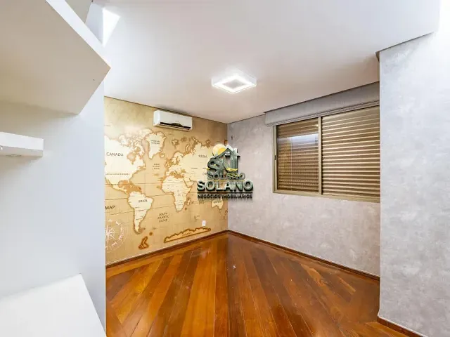 Casa com 239m² 4 quartos e 3 banheiros, à venda, no bairro Setor Bueno em Goiânia