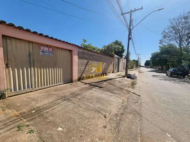 Casa com 300m² 2 quartos e 1 banheiro, à venda, no bairro Residencial Lírios do Campo em Goiânia
