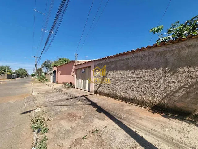 Casa com 300m² 2 quartos e 1 banheiro, à venda, no bairro Residencial Lírios do Campo em Goiânia