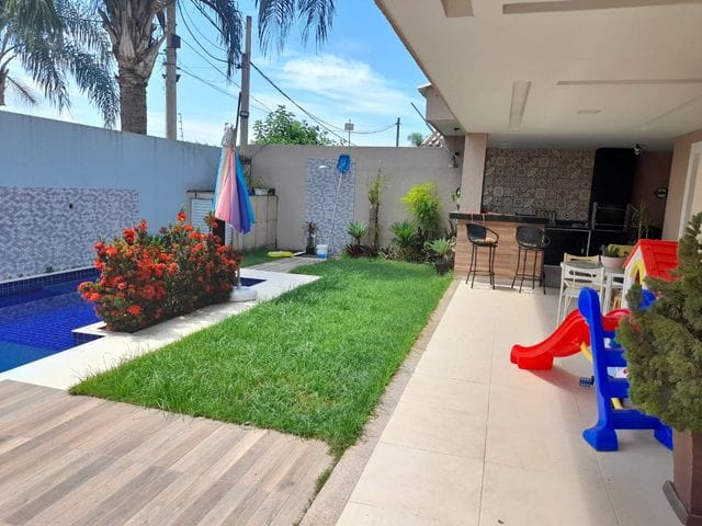 Casa com 365m² 4 quartos e 5 banheiros, à venda, no bairro Vargem Grande em Rio de Janeiro