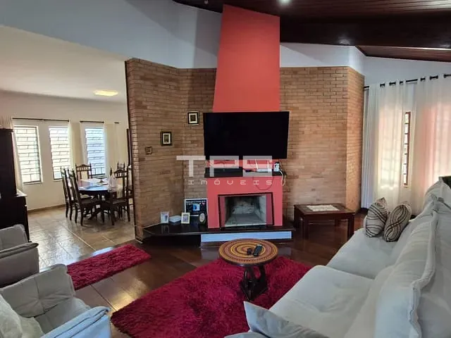Casa com 300m² 3 quartos e 2 banheiros, à venda, no bairro Portal das Colinas em Guaratinguetá