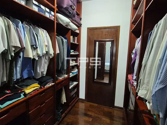 Casa com 300m² 3 quartos e 2 banheiros, à venda, no bairro Portal das Colinas em Guaratinguetá