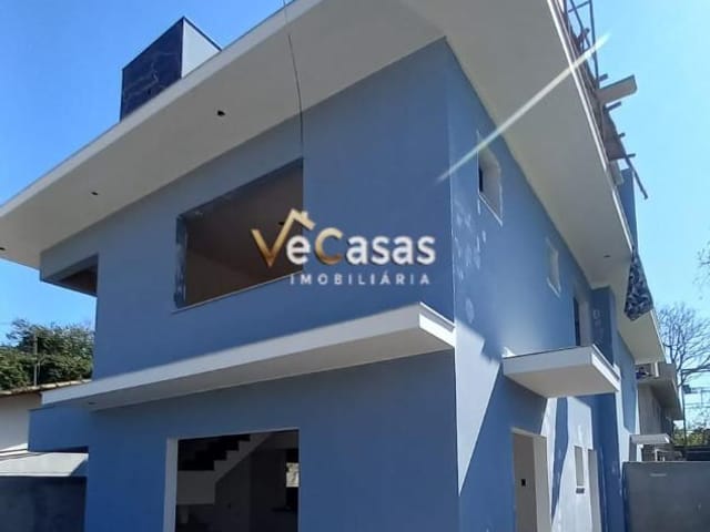 Casa com 200m² 3 quartos e 3 banheiros, à venda, no bairro Mar Y Lago em Rio das Ostras