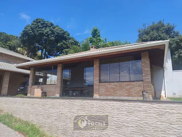 Casa 4 quartos e 6 banheiros, à venda, no bairro Núcleo Urbano Parque Ana Helena em Jaguariúna