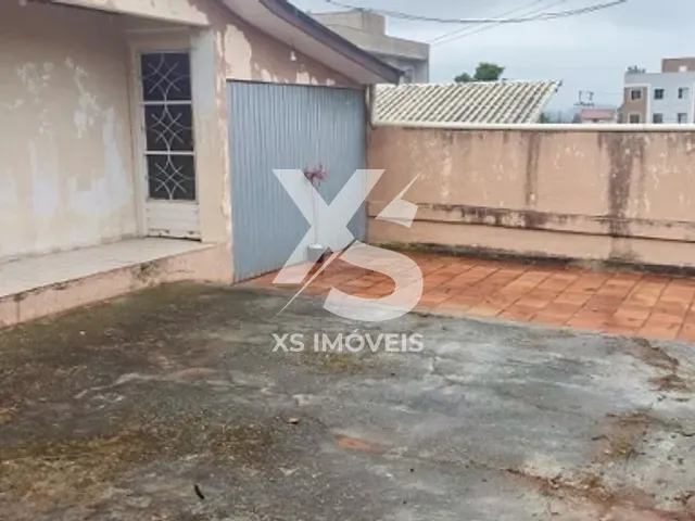 Casa com 504m² 3 quartos e 2 banheiros, à venda, no bairro Thomaz Coelho em Araucária